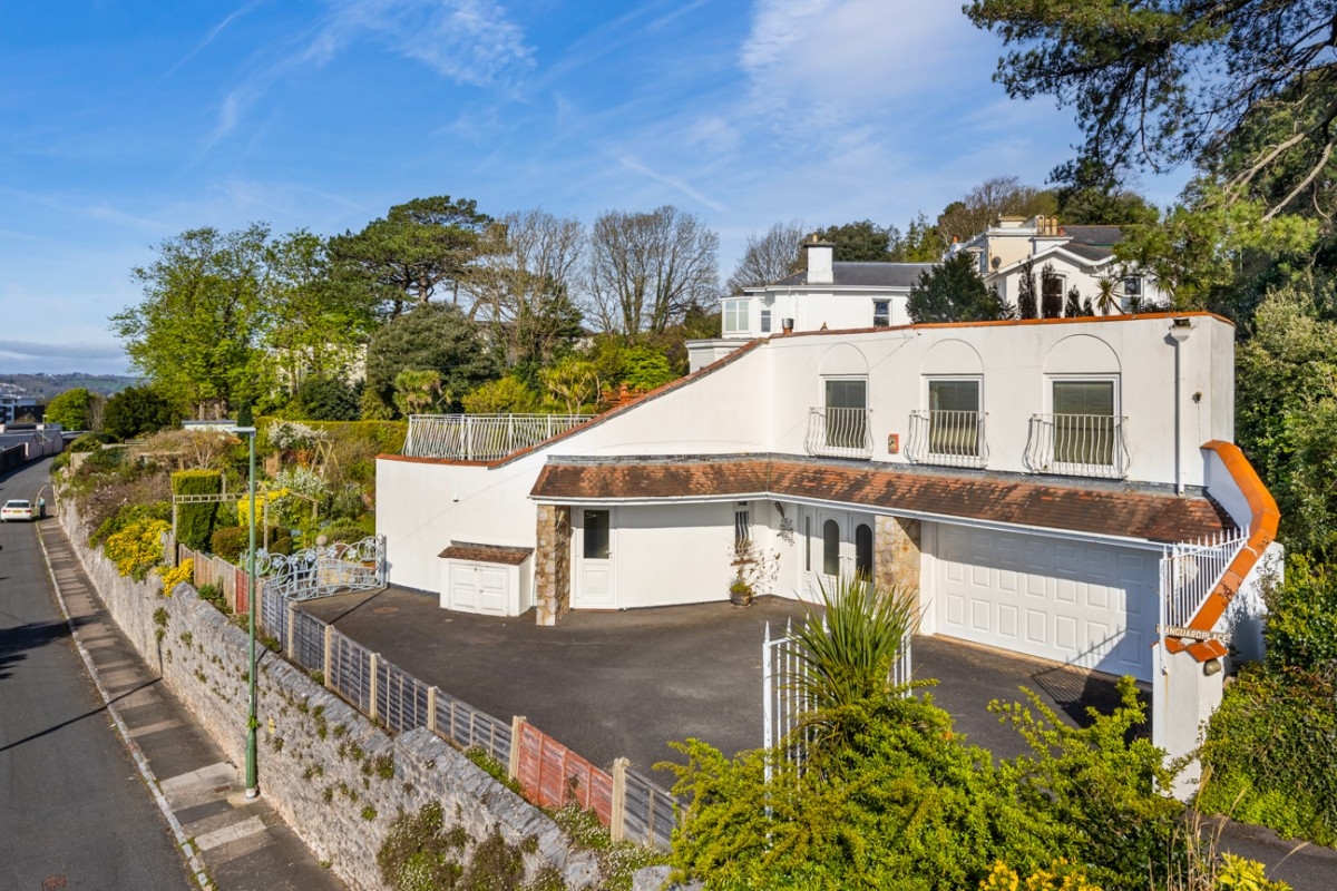 Middle Warberry Road Property for Sale in Torquay John Couch The Estate Agent offering Quality
